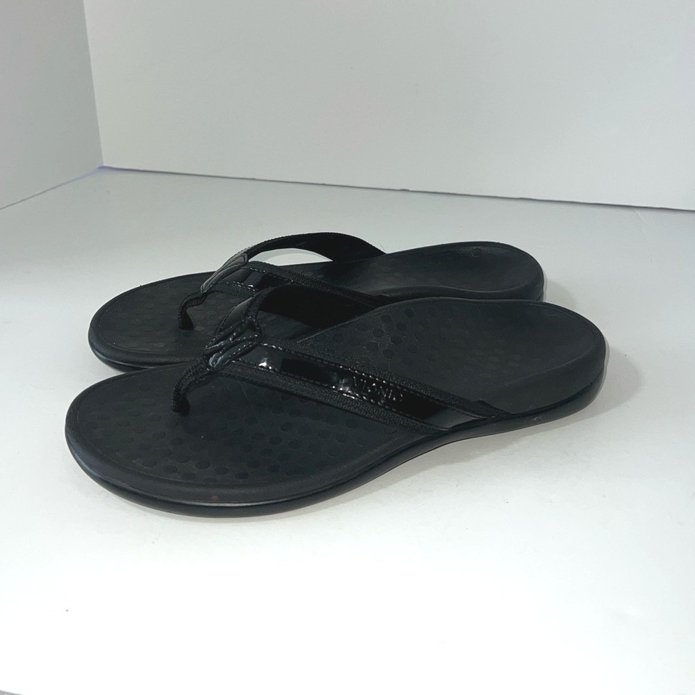 Vionic Black Patent Thong Sandals